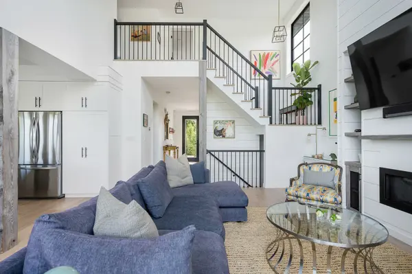 49 Stanley ST, Collingwood, ON L9Y 0G7