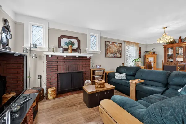 443 Elizabeth ST, Midland, ON L4R 1Z7