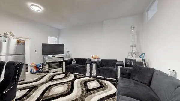 337 Perth AVE, Toronto W02, ON M6P 3X9