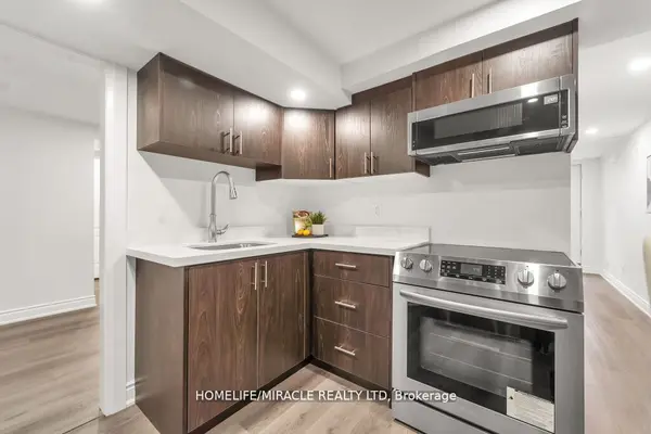 57 Lord Simcoe DR #Bsmt, Brampton, ON L6S 5G7