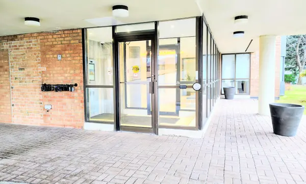 3845 Lake Shore BLVD W #1512, Toronto W06, ON M8W 4Y3