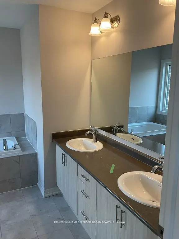 48 Blackburn ST, Cambridge, ON N1S 0E1