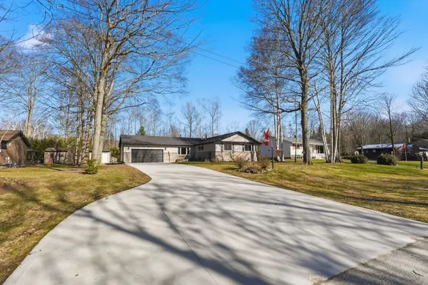 90 Mapleport CRES, South Bruce Peninsula, ON N0H 2G0