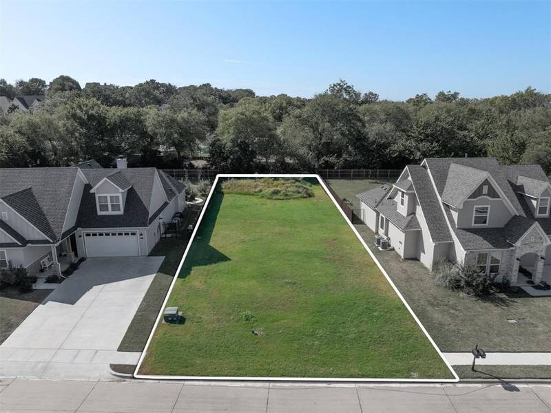 208 Village Way, Argyle, TX 76226