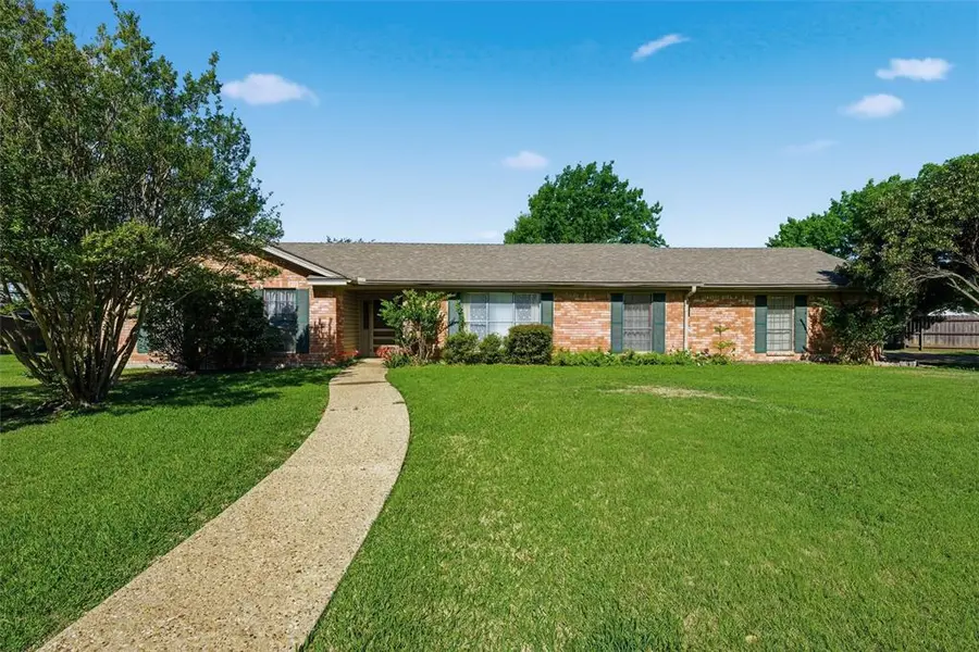 9321 Tree Lake Drive, Waco, TX 76708