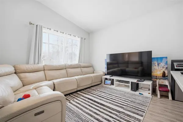 506 Beresford AVE, Winnipeg, MB R3L 1J5