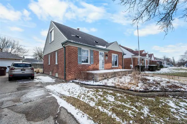 33619 Forest ST, Wayne, MI 48184