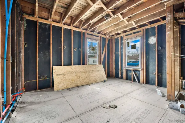 33619 Forest ST, Wayne, MI 48184