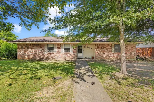 2905 Melmar Park Street, Commerce, TX 75428