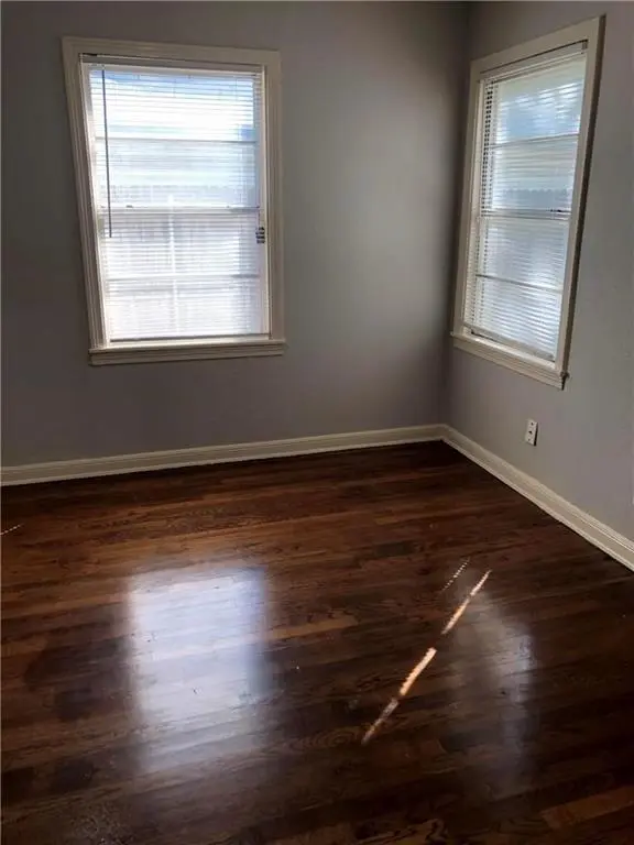 2809 S Hills Avenue, Fort Worth, TX 76109