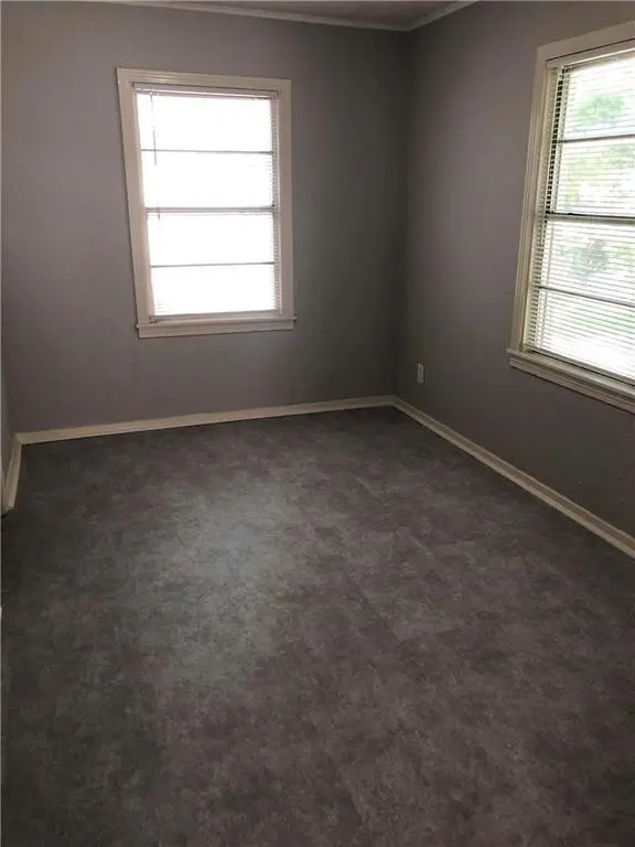 2809 S Hills Avenue, Fort Worth, TX 76109