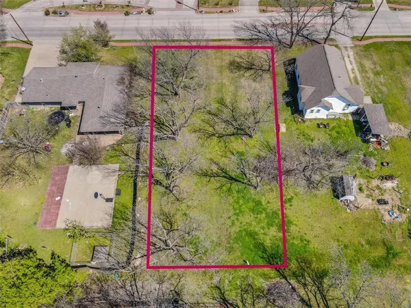 1107 N Houston, Royse City, TX 75189