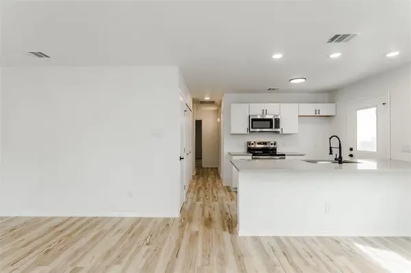 308 S 3rd, Bonham, TX 75418