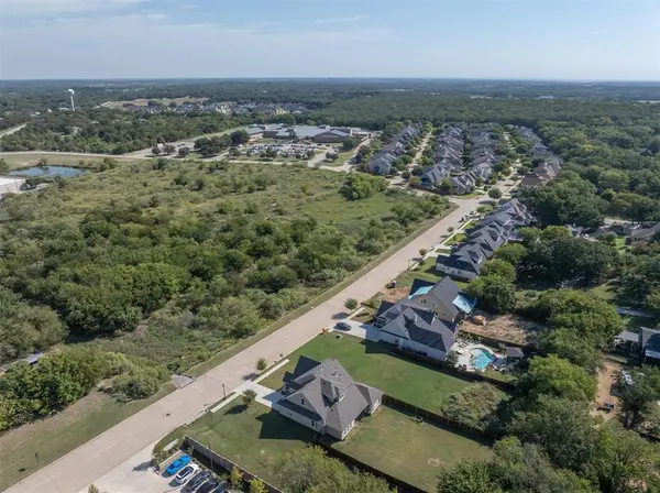 208 Village Way, Argyle, TX 76226