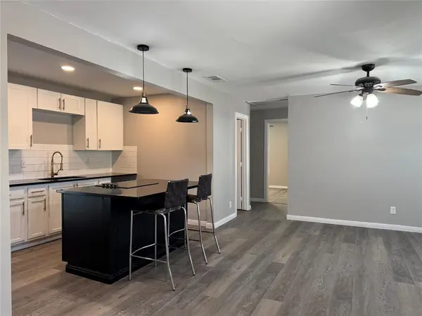 2218 N Farola Drive, Dallas, TX 75228