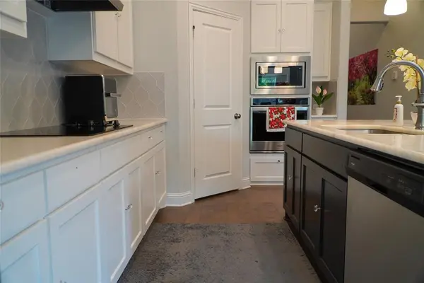 428 Molly Lane, Keene, TX 76059