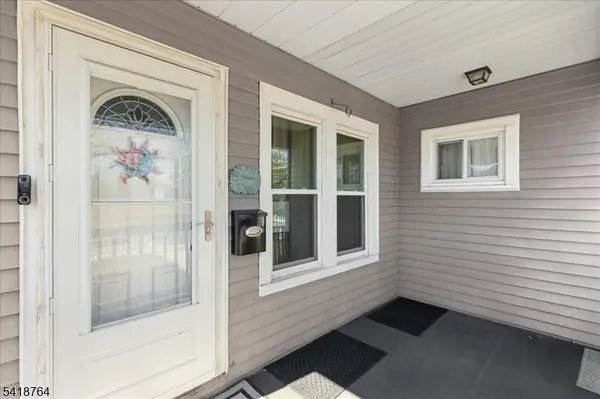 21 Buttonwood Dr, Ewing Twp., NJ 08638