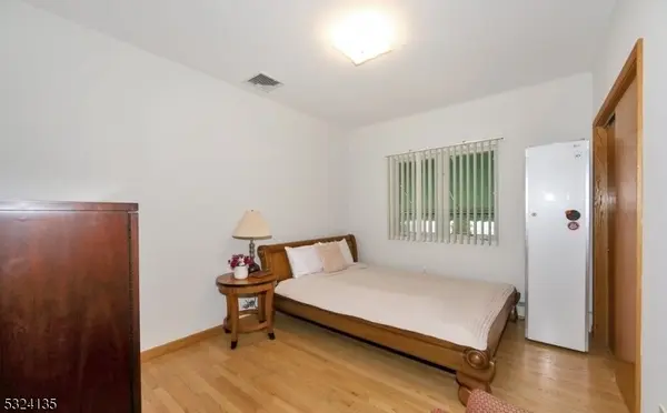 253 Delawanna Ave, Clifton City, NJ 07014