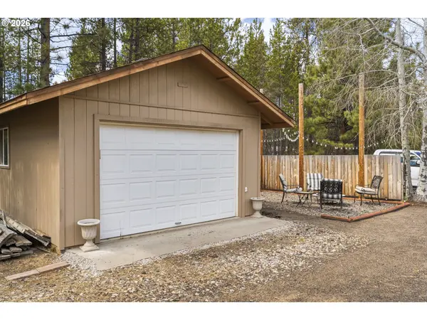 56005 BROWNING DR, Bend, OR 97707