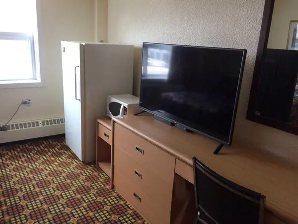 4830 4 AVE, Edson, AB T7E 1T9