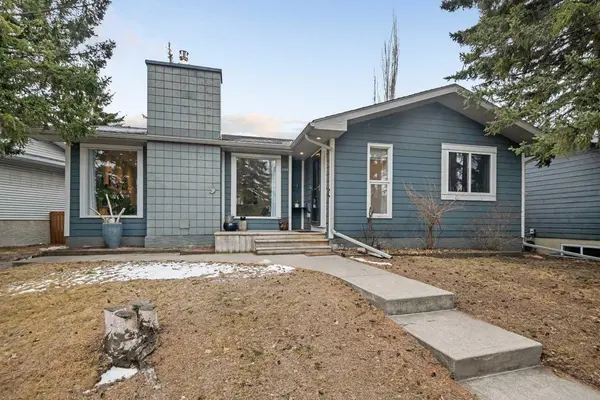 5689 Brenner CRES NW, Calgary, AB T2L 1Z3