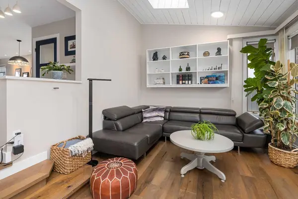 5689 Brenner CRES NW, Calgary, AB T2L 1Z3