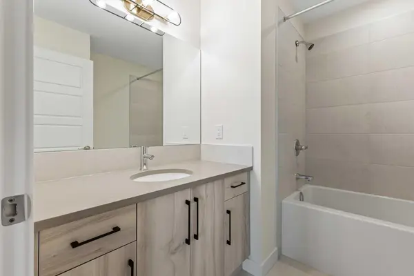 12 Waterford GLN, Chestermere, AB T1X 2T8