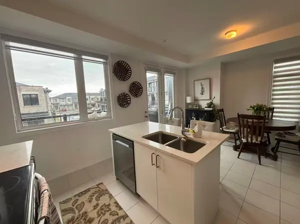 63 Sorbara WAY, Whitby, ON L1M 0M4