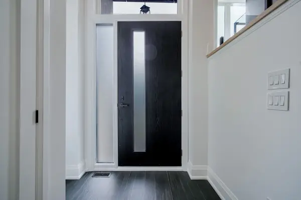 108 Park ST, Toronto E06, ON M1N 2P1