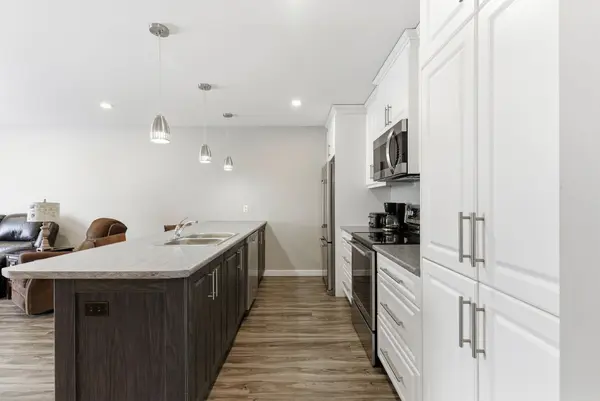 242 Glen Nora DR, Cornwall, ON K6H 0H6