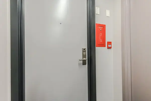 203 Catherine ST #1209, Ottawa Centre, ON K2P 1J5