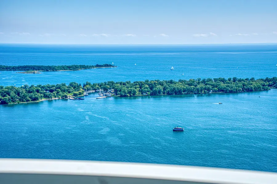 138 Downes ST #6807, Toronto C08, ON M5E 0E4