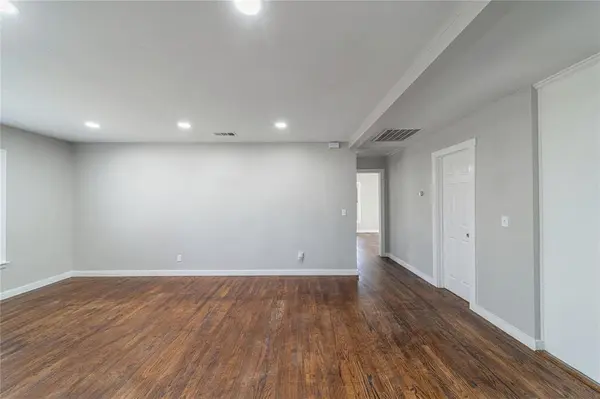 2417 Fonville Drive, Dallas, TX 75227