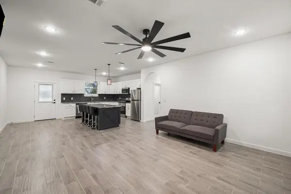 6771 NW County Road 1146, Barry, TX 75102