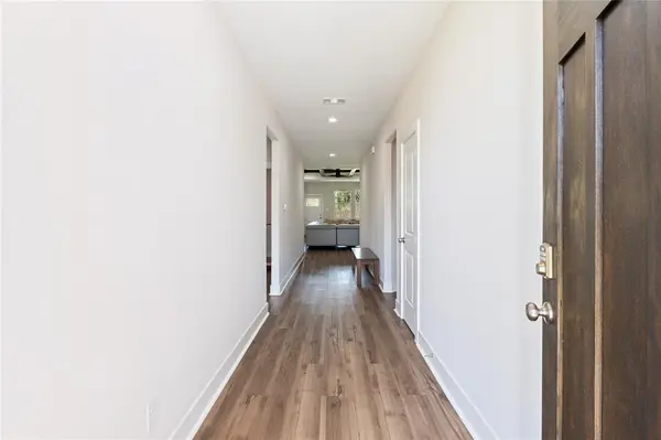 2735 Prosperity Avenue, Dallas, TX 75216