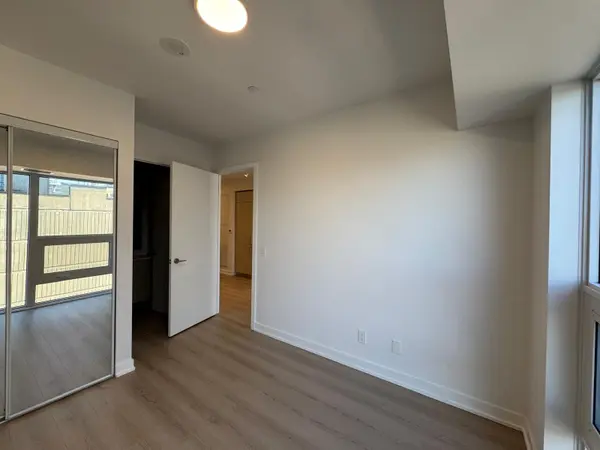 100 Queen ST E #1015, Toronto C08, ON M5C 0B5