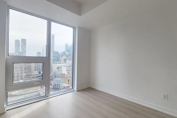 100 Queen ST E #1909, Toronto C08, ON M5C 0B5