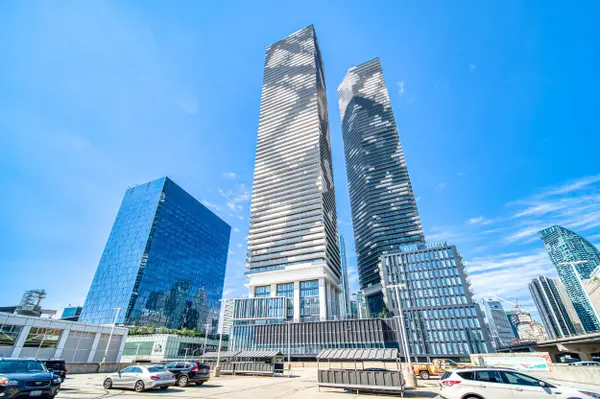 138 Downes ST #6807, Toronto C08, ON M5E 0E4