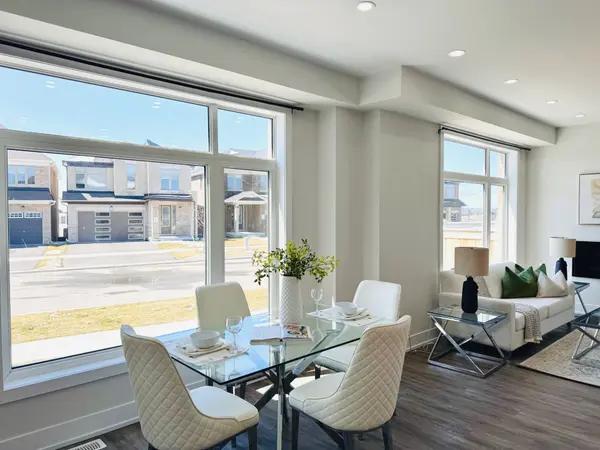 960 Lockie DR, Oshawa, ON L1L 0S2