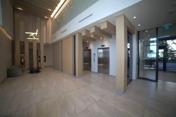 86 Dundas ST E #725, Mississauga, ON L5A 0B1