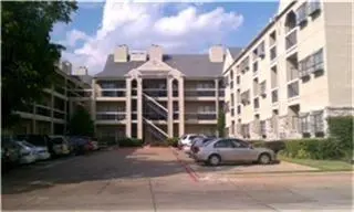 4800 W Lovers Lane #215, Dallas, TX 75209