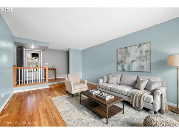 6368 SE PINE CREEK WAY, Milwaukie, OR 97267