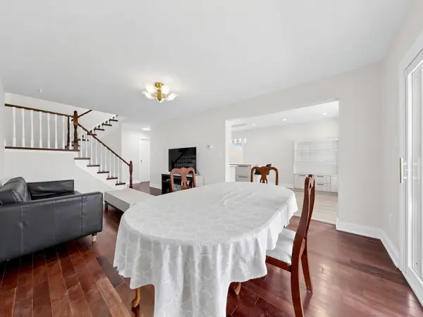 198 Risebrough Circuit, Markham, ON L3R 3E3