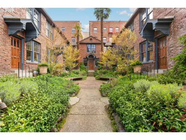 2182 NW HOYT ST #8, Portland, OR 97210