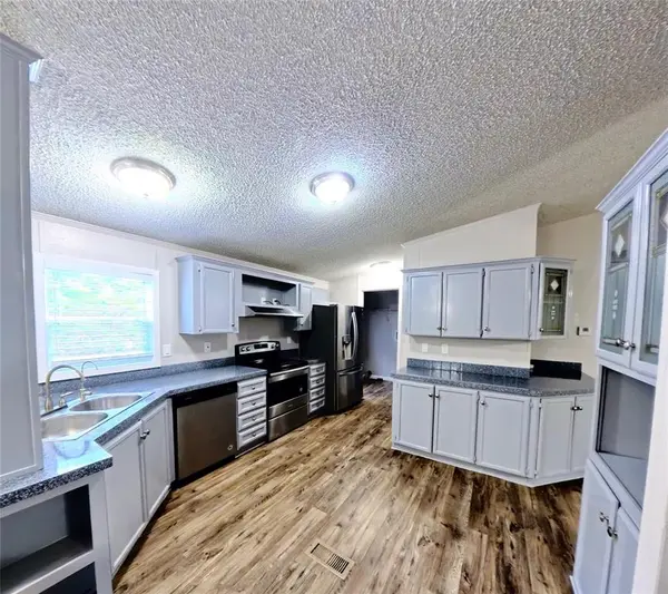 1315 Phoenix Court, Granbury, TX 76048