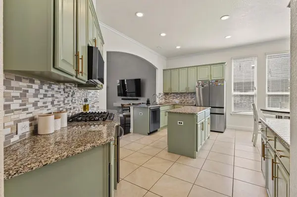 417 Burberry, Grand Prairie, TX 75052