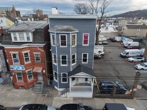 90 Park Ave, Paterson City, NJ 07501