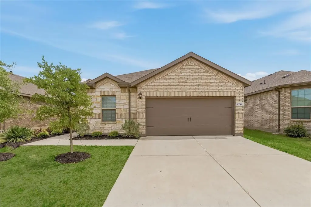 9749 Serviceberry Lane, Fort Worth, TX 76036
