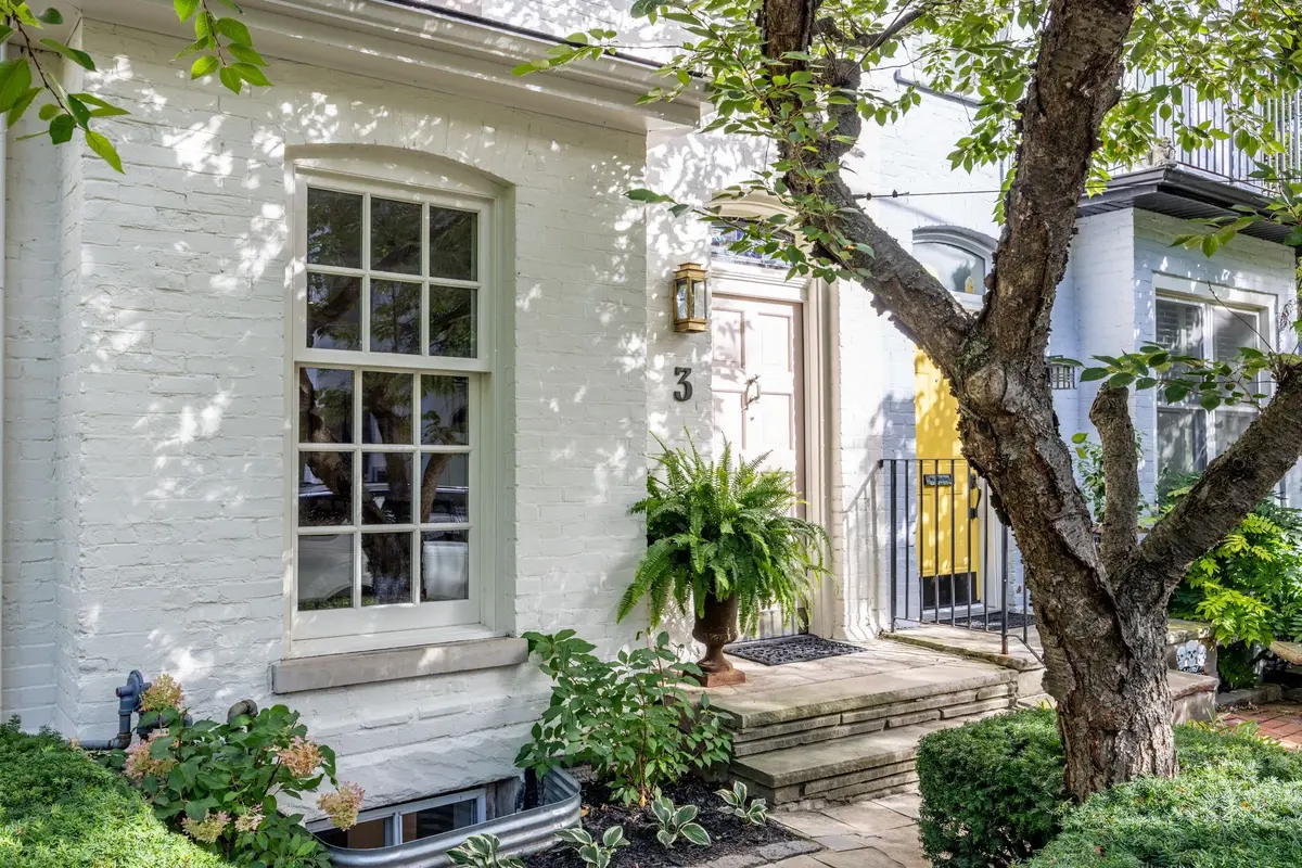 3 Ottawa ST, Toronto C09, ON M4T 2B5