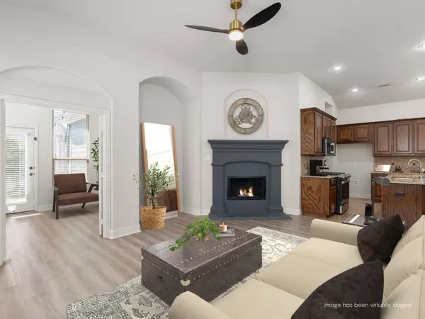 1124 Spanish Moss Drive, Savannah, TX 76227